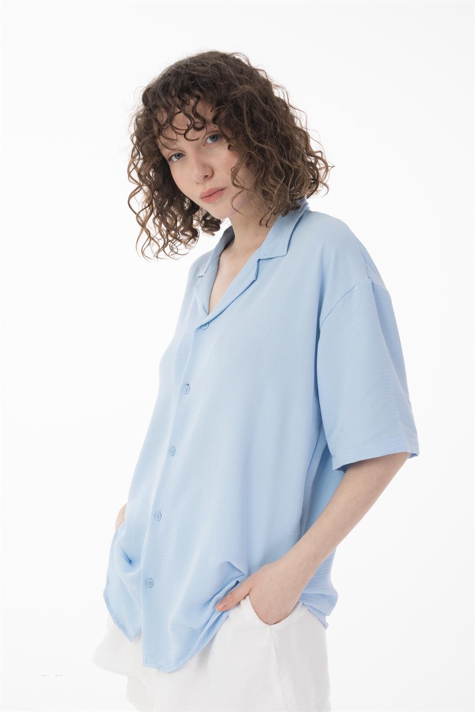 R-3737 R-3737 Unisex 100% Polyester Aerobin Shirt – Light Blue Short Sleeve with Relaxed Oversize Fit