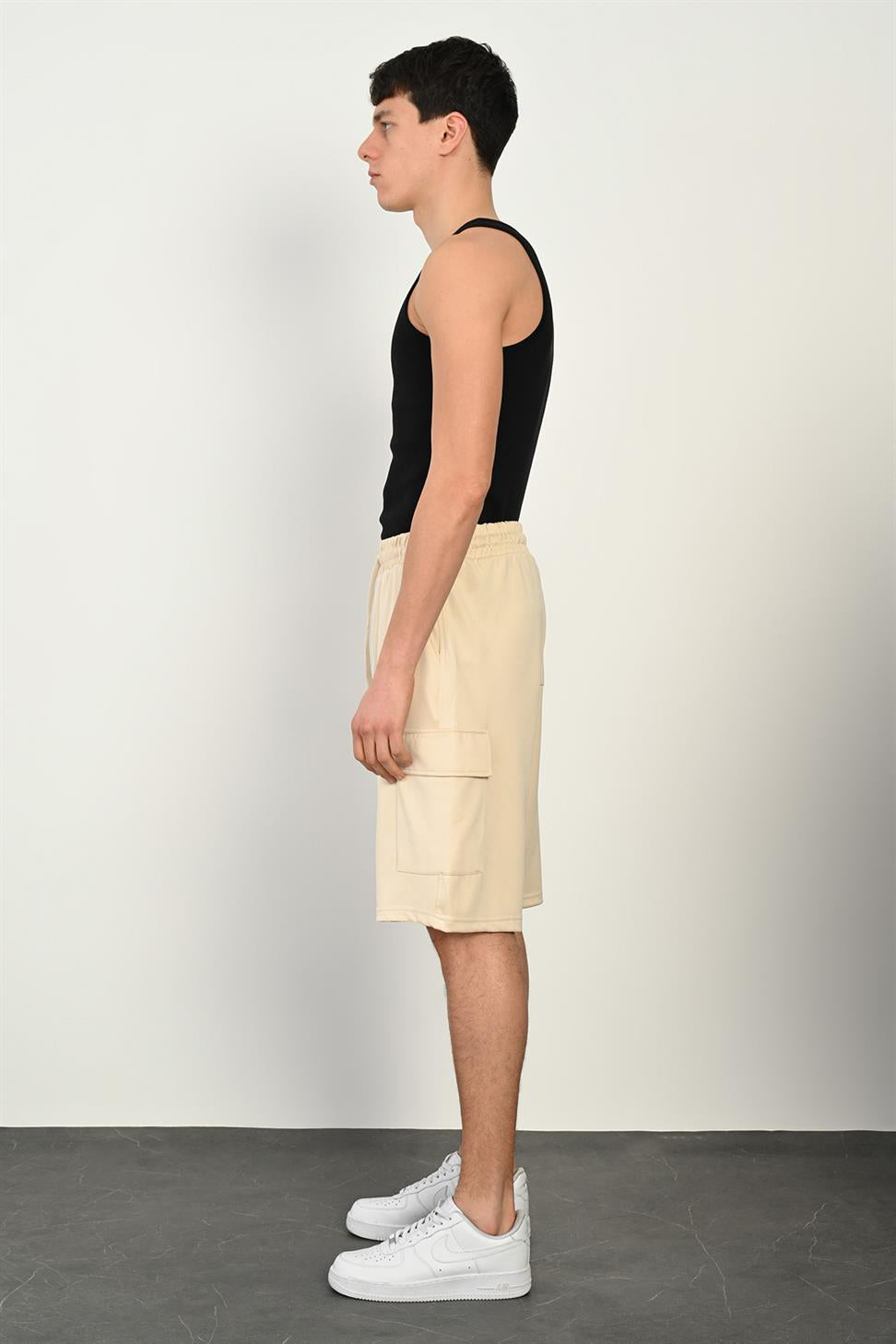 R-4374 Elastic Waist Cargo Pocket Scuba Shorts – Beige