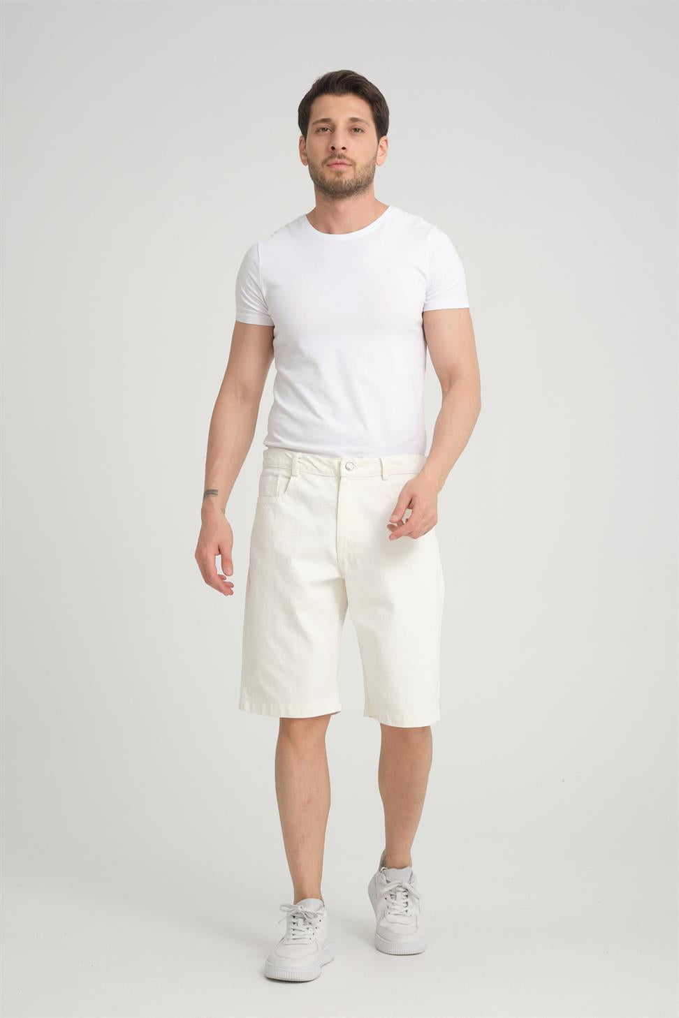 R-4387 Zippered Washed Denim Shorts – White