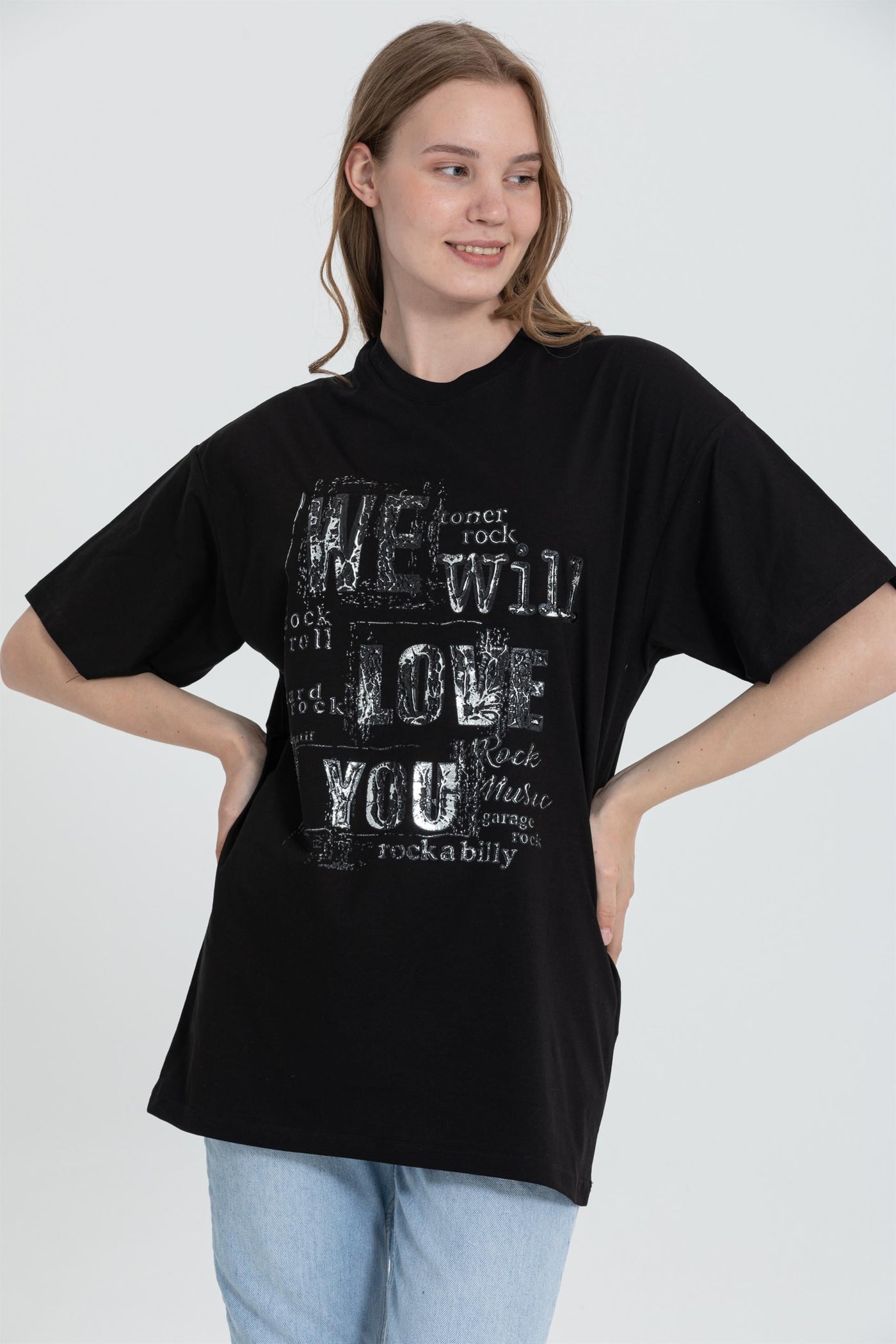 color:black