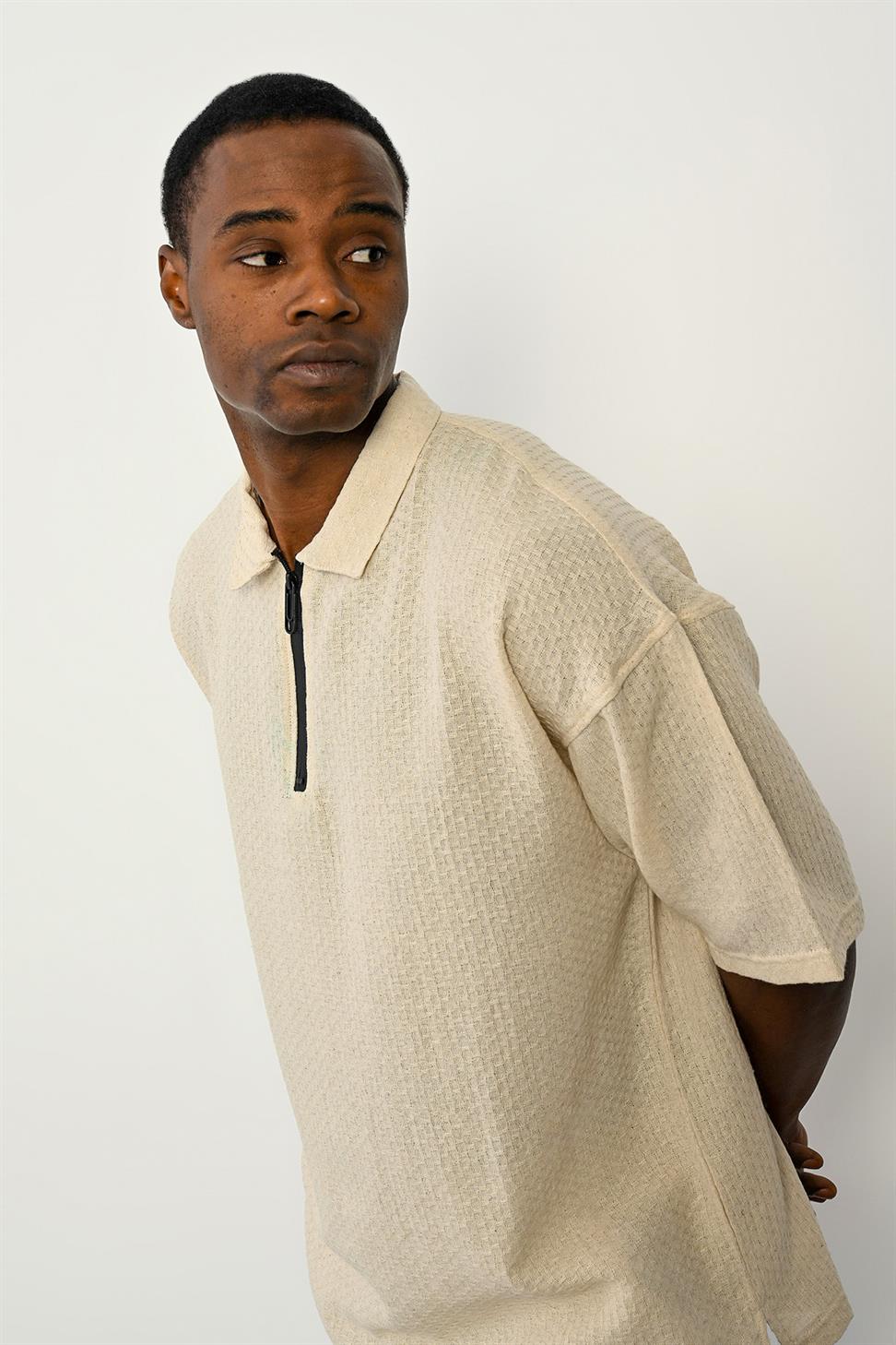 R-5755 Zipper Collar Short Sleeve T-Shirt – Stone