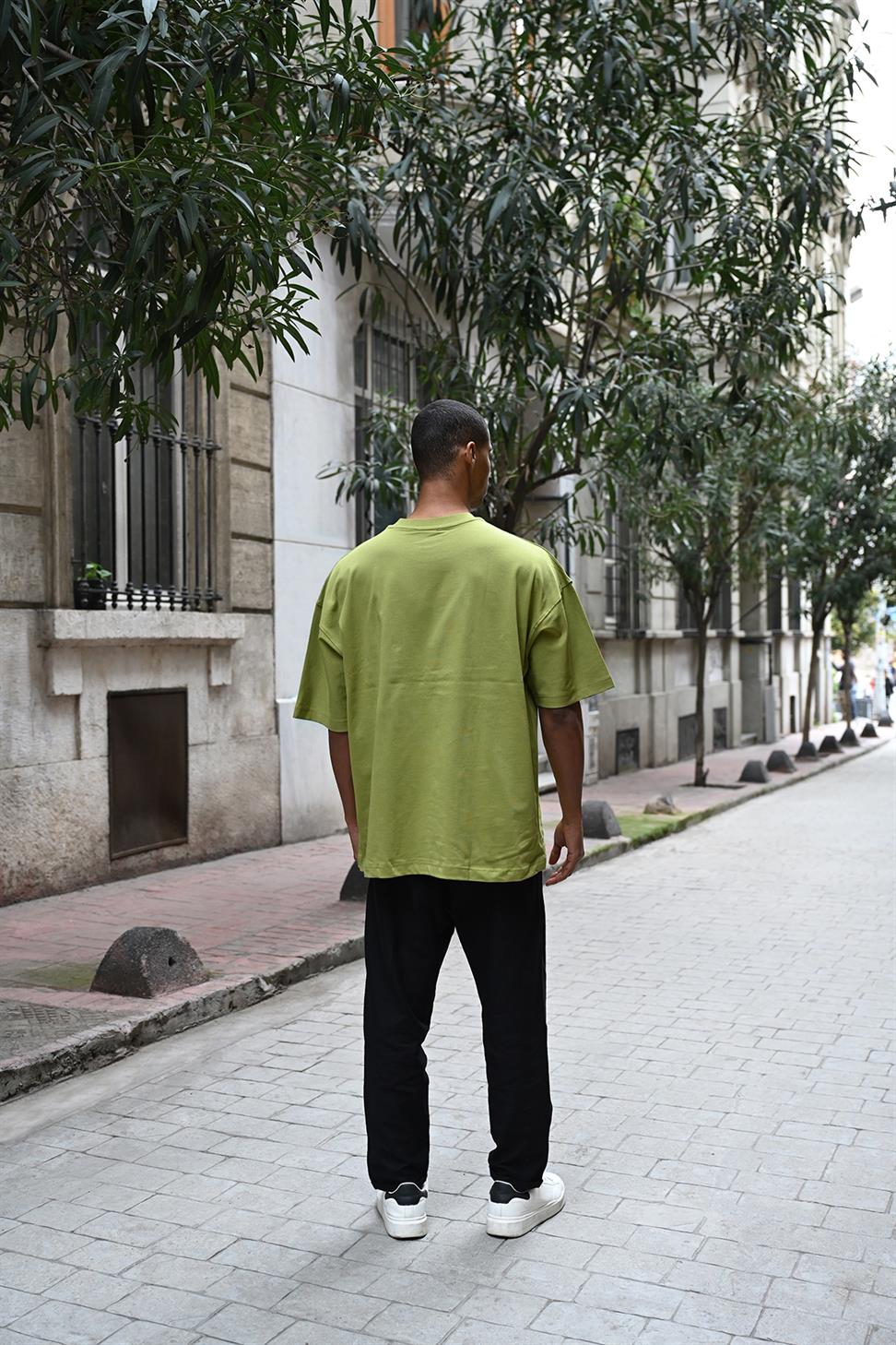 R-5775 Men’s Basic T-Shirt with Rocqerx Print – Green