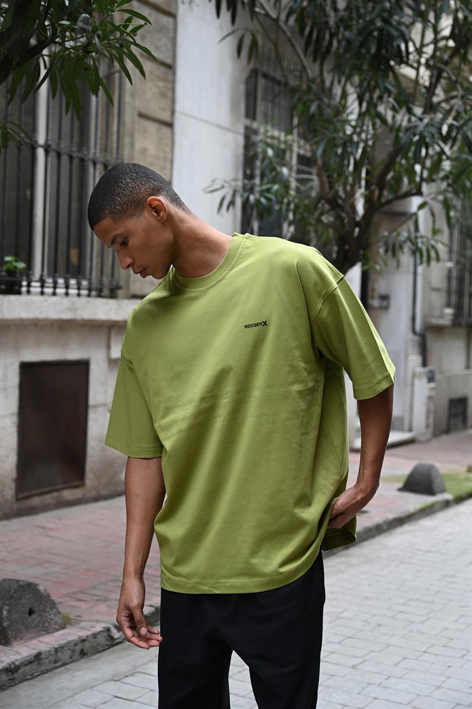 R-5775 Men’s Basic T-Shirt with Rocqerx Print – Green