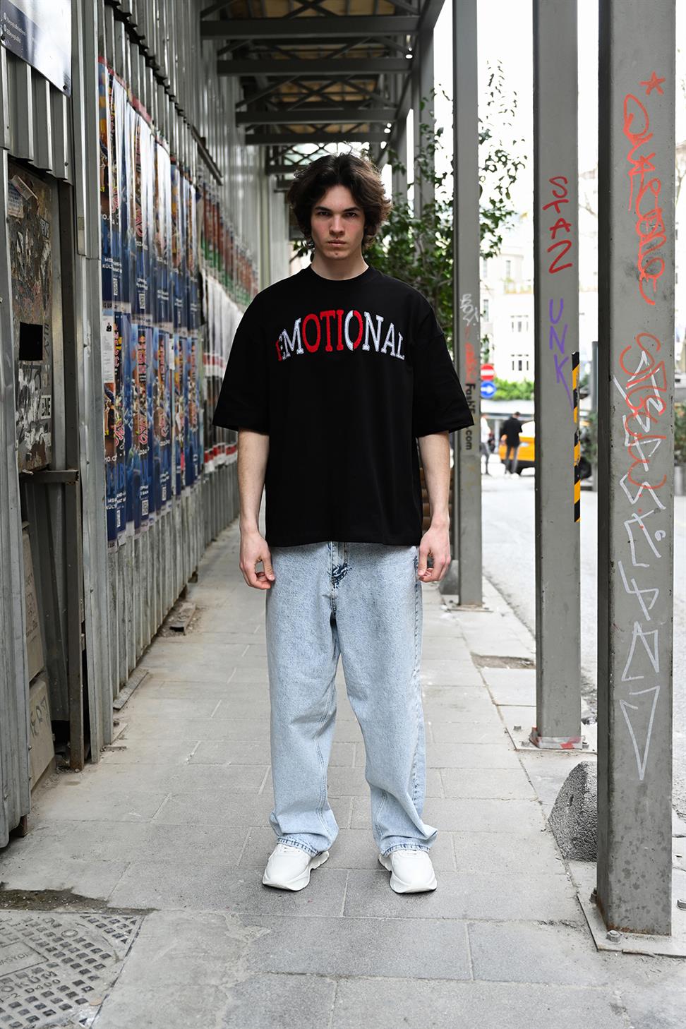 R-5786 Emotional Embroidered Oversize Suprem T-Shirt – Black | 100% Cotton