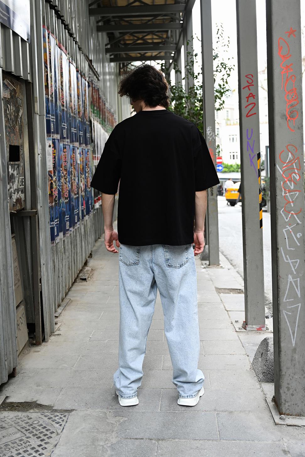 R-5786 Emotional Embroidered Oversize Suprem T-Shirt – Black | 100% Cotton