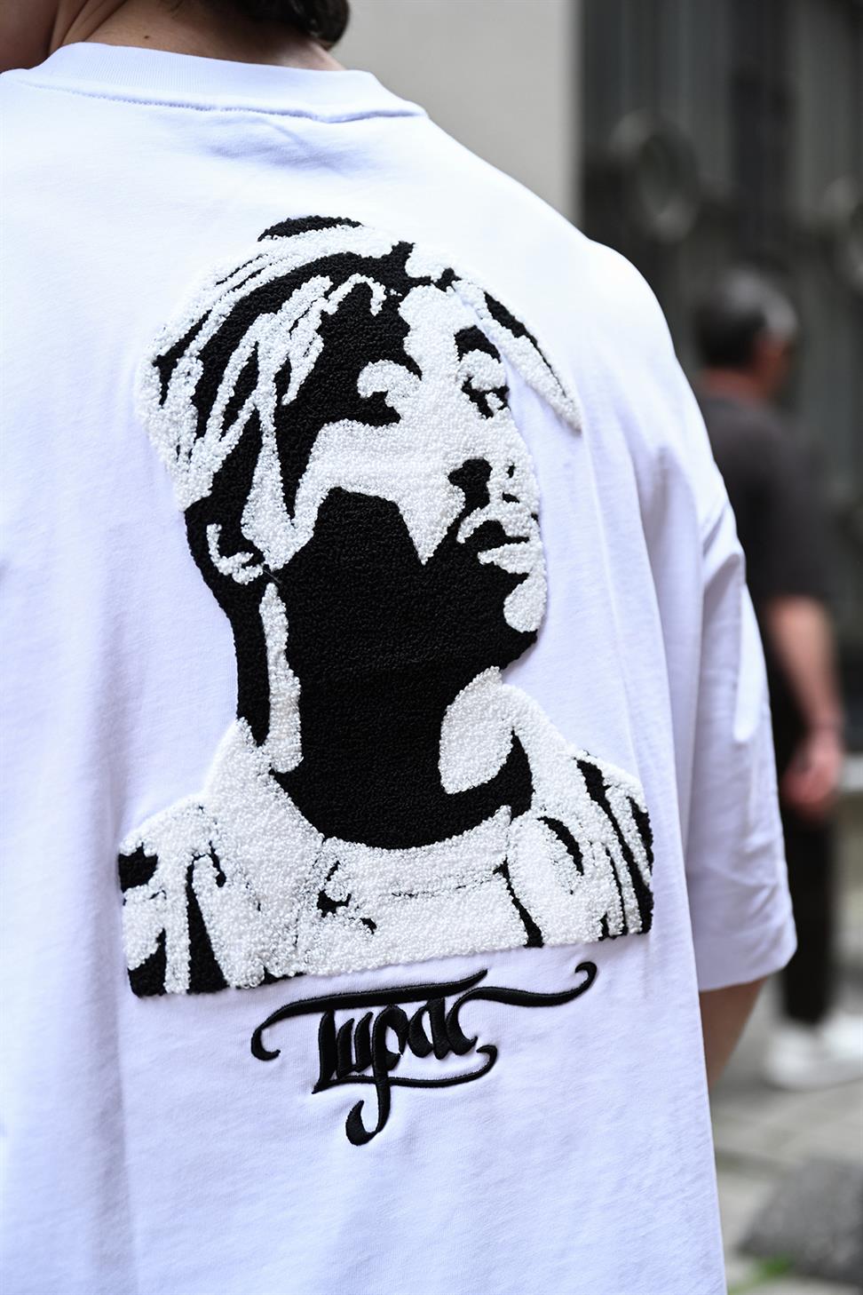 R-5804 Tupac Embroidered Suprem T-Shirt