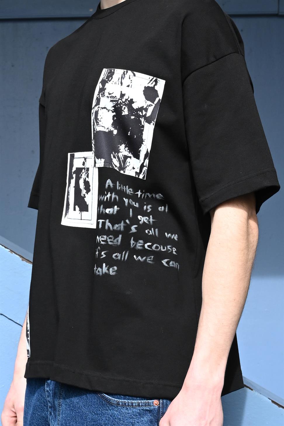 R-5815 Patch Detail Printed Suprem T-Shirt – Black 100% Cotton