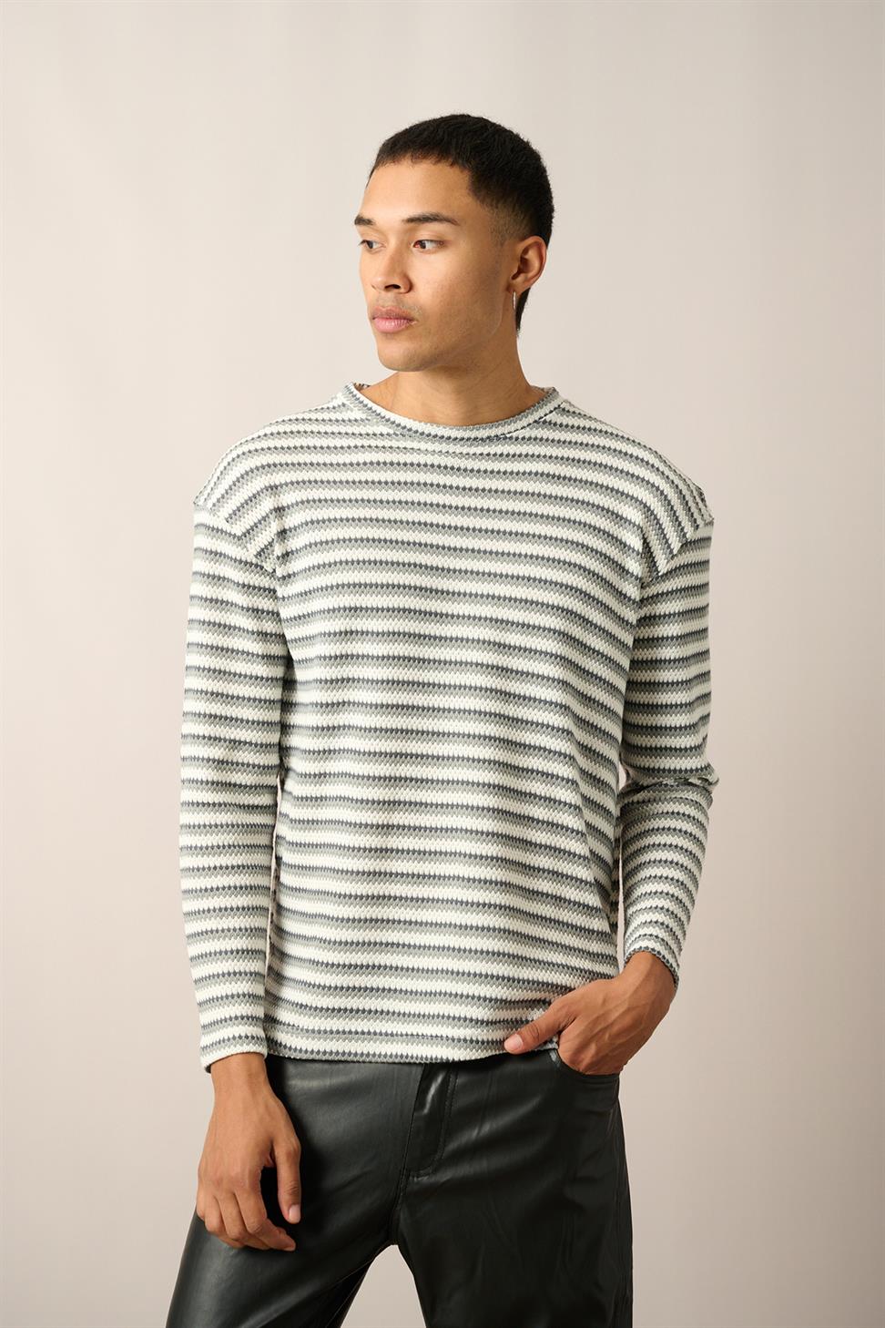 R-5838 Green Crew Neck Long Sleeve Knit Sweatshirt