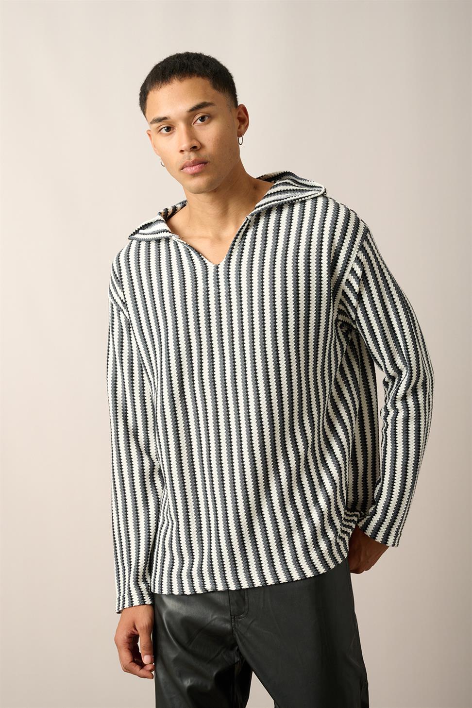 R-5842 Hooded Kangaroo Pocket Striped Knit Sweatshirt – Anthracite