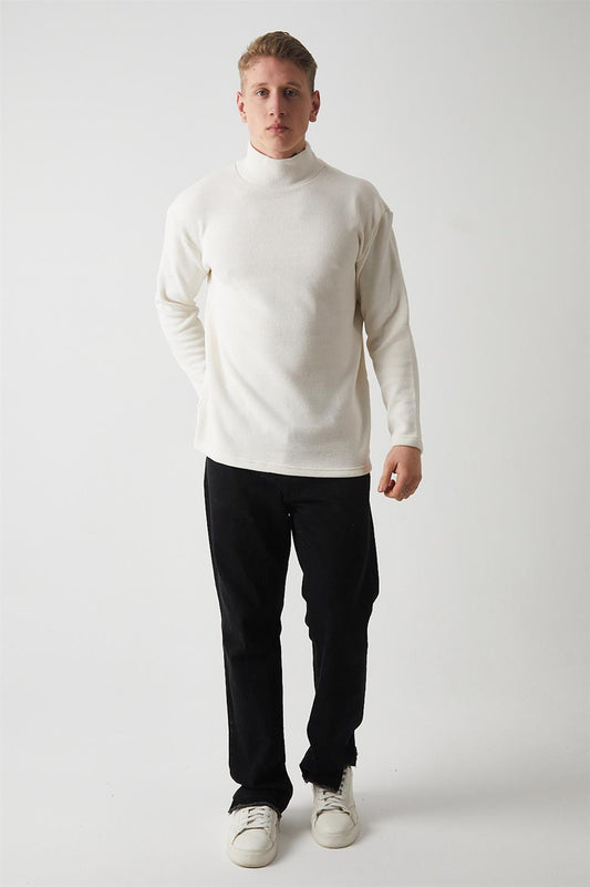 R-5849 Men’s Turtleneck Plain Knitted Sweater – White