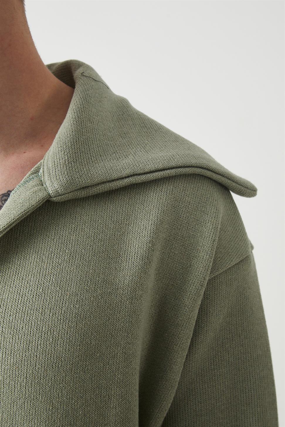 Men’s Knitted Sweatshirt with Collar Detail – Sage Green (R-5850)