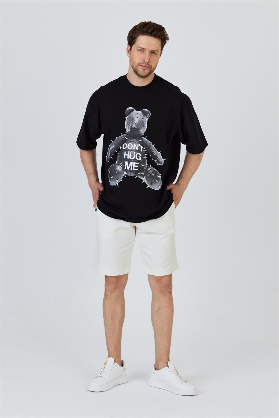 R-5860 R-5860 Men’s 100% Cotton Supima Jersey T-Shirt – Black Oversize with Bear Print “DON’T HUG ME” Detail