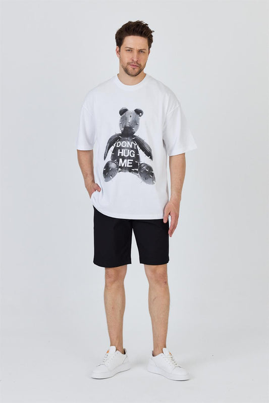 R-5860R-5860 Men’s 100% Cotton Supima Jersey T-Shirt – White Oversize with Bear Print “DON’T HUG ME” Detail