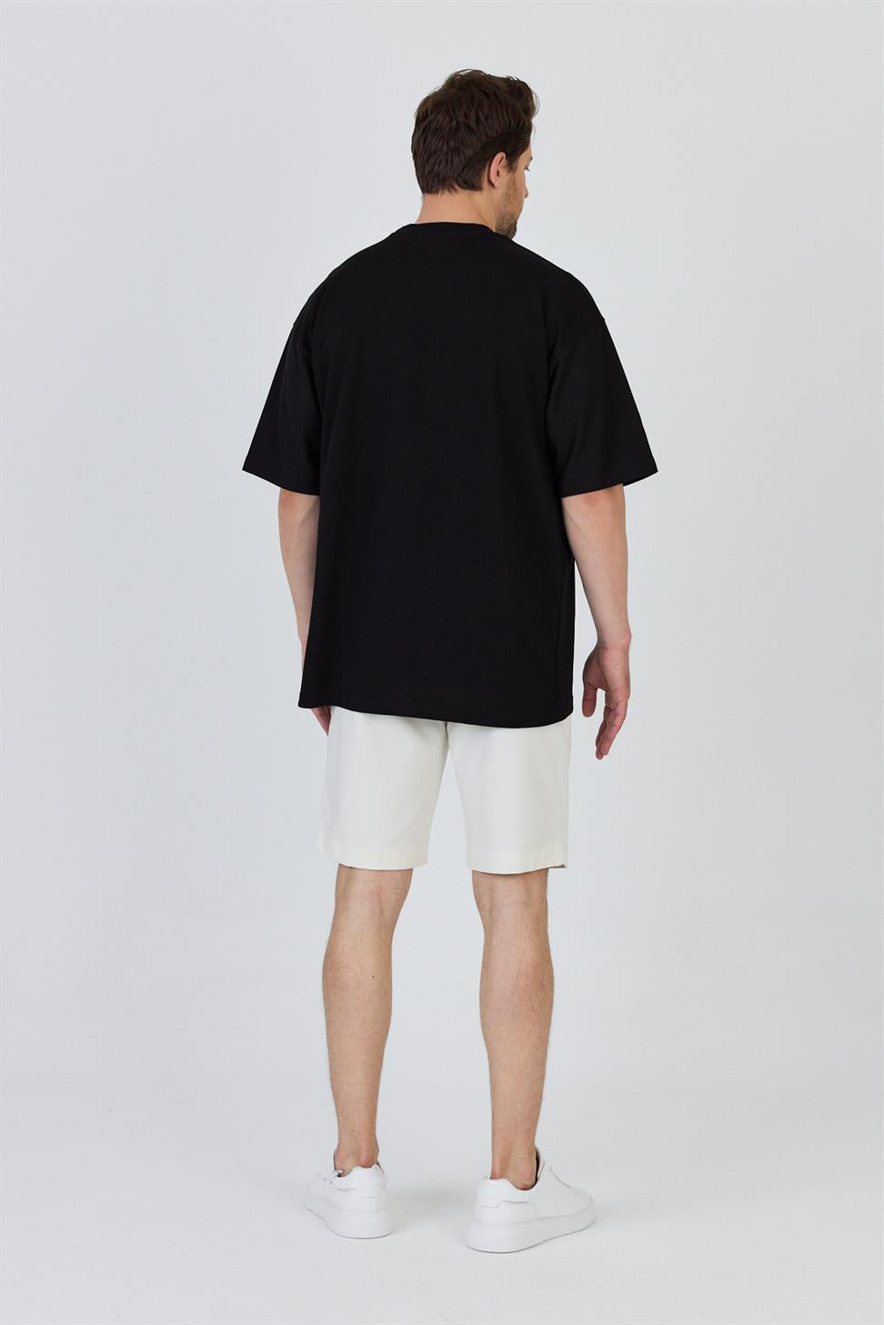R-5860 R-5860 Men’s 100% Cotton Supima Jersey T-Shirt – Black Oversize with Bear Print “DON’T HUG ME” Detail