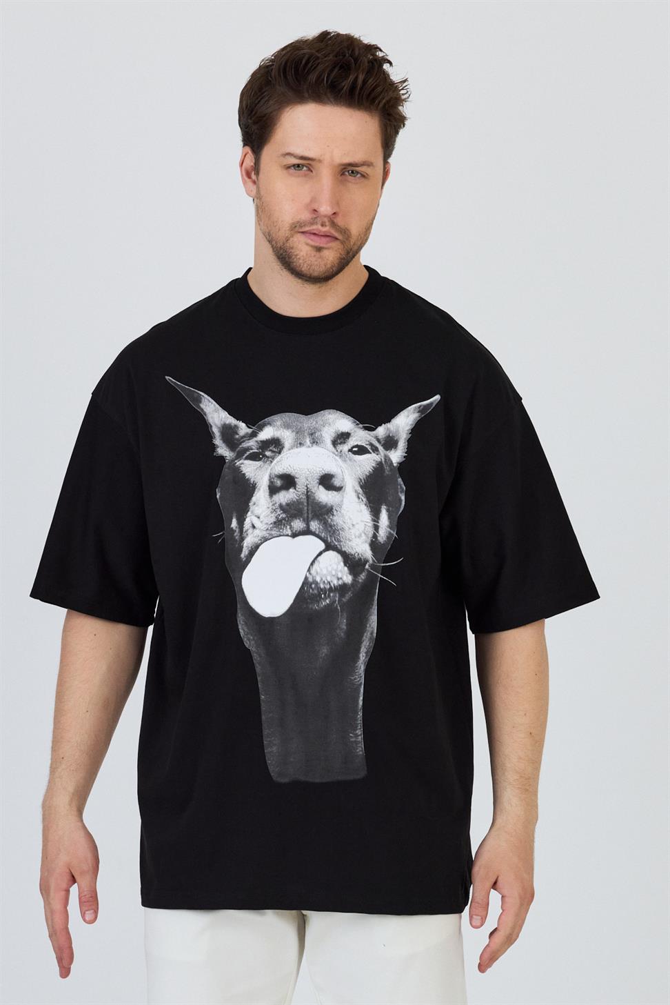 R-5861 R-5861 Men’s 100% Cotton Supima Jersey T-Shirt – Black Oversize with Dog Print Detail