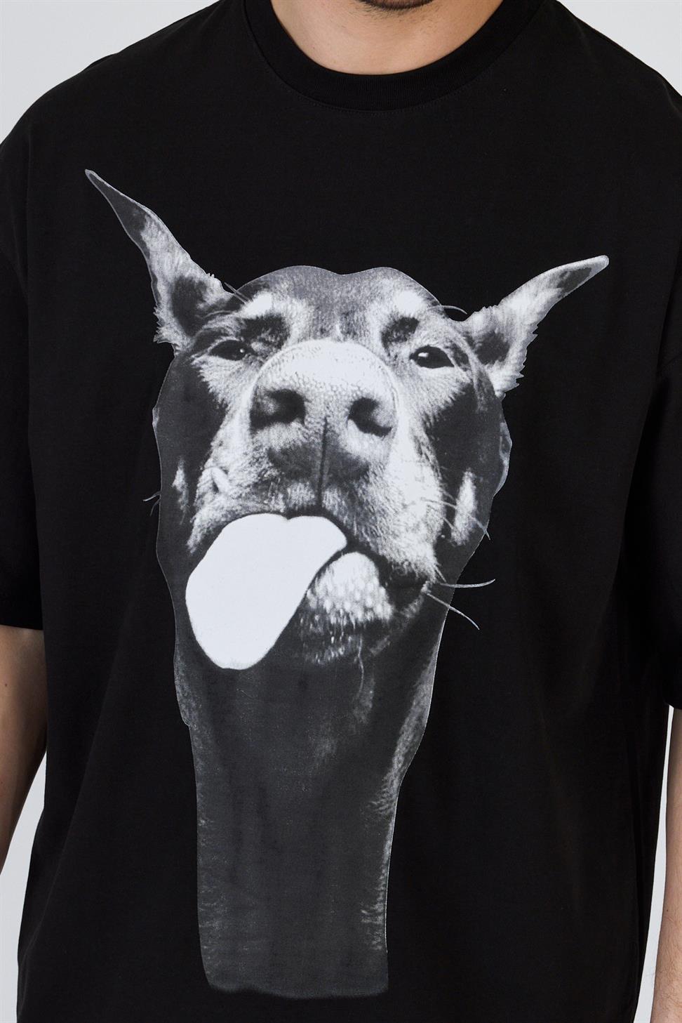 R-5861 R-5861 Men’s 100% Cotton Supima Jersey T-Shirt – Black Oversize with Dog Print Detail