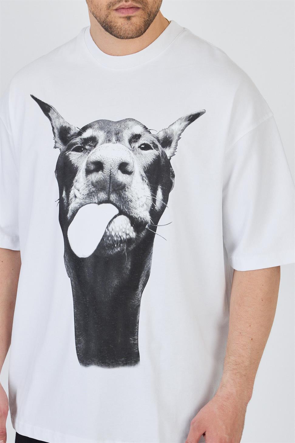 R-5861R-5861 Men’s 100% Cotton Supima Jersey T-Shirt – White Oversize with Dog Print Detail