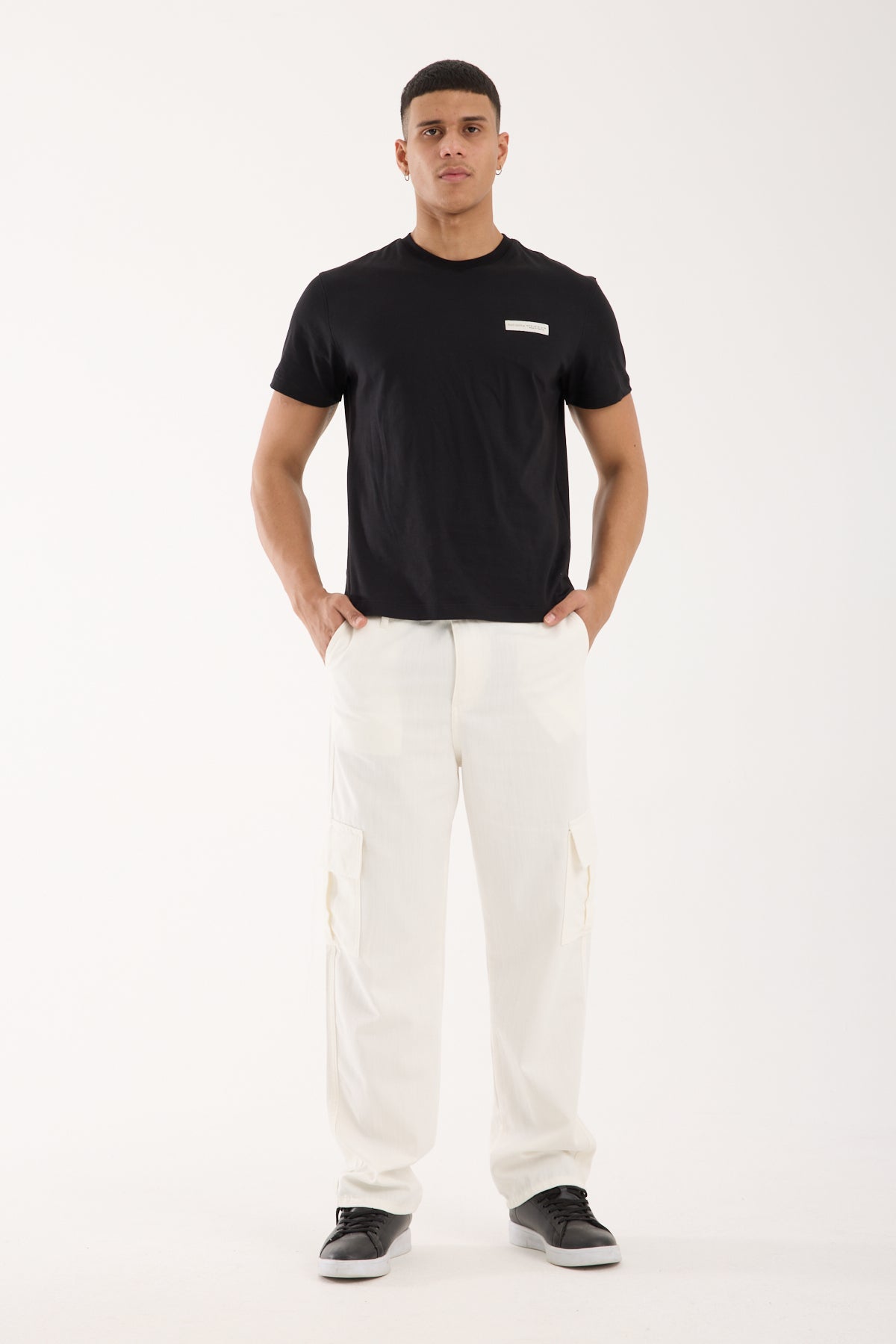 color-card:white color:white