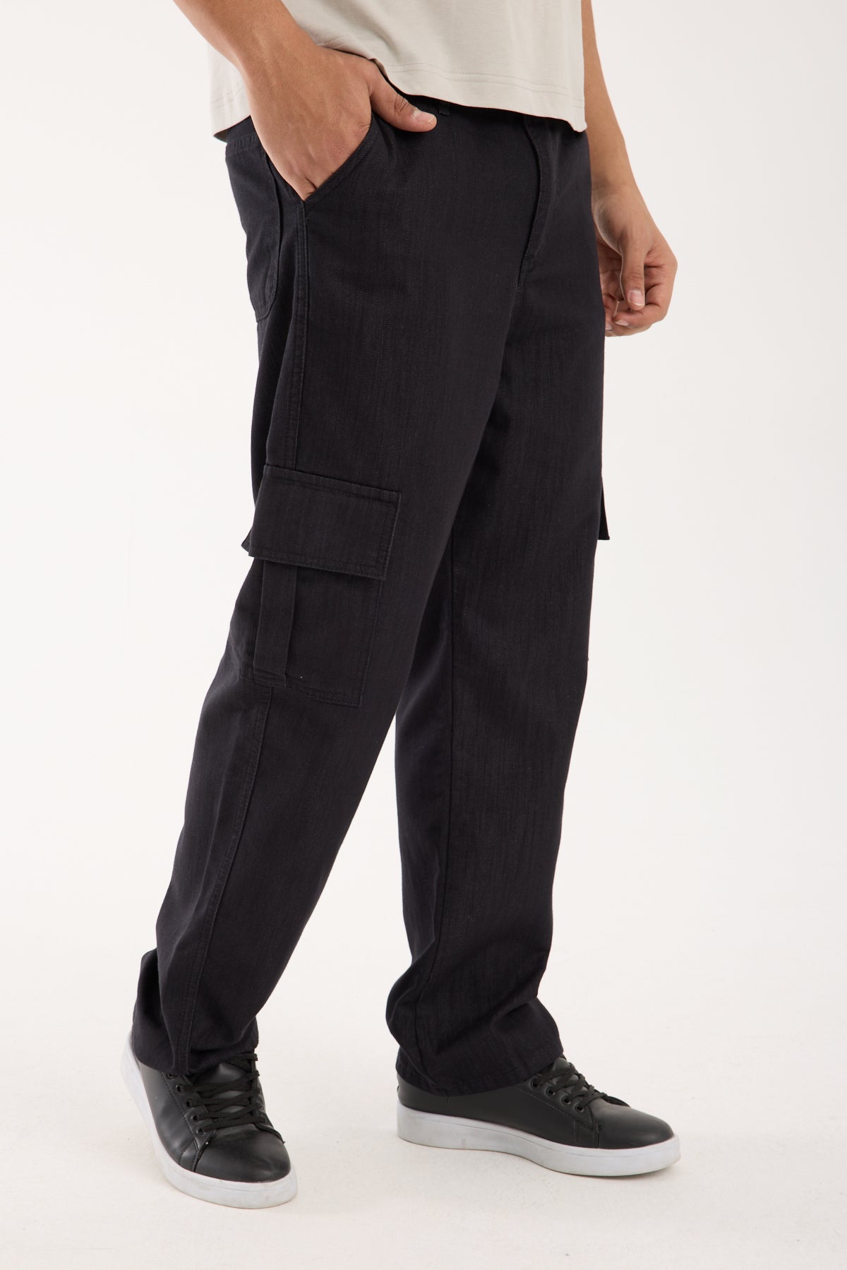 color:black