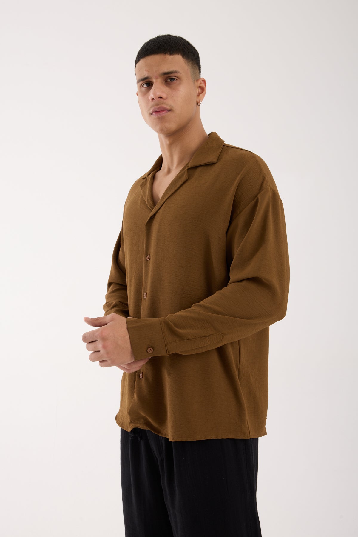 Men’s Oversized Open Collar Aerobin Shirt – Relaxed Fit Lightweight Brown Long Sleeve Shirt