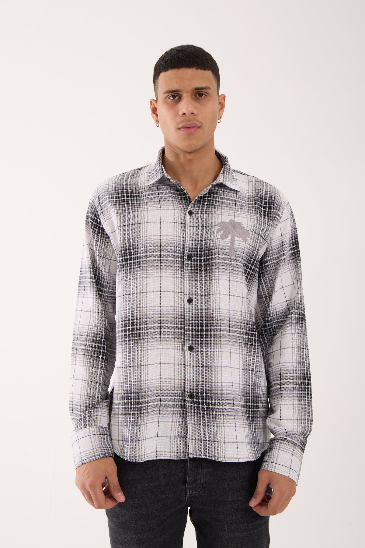 color-card:white color:white